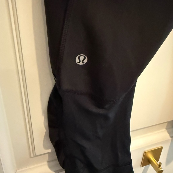 Lululemon Athletica Black Capri Pants - Picture 5 of 6